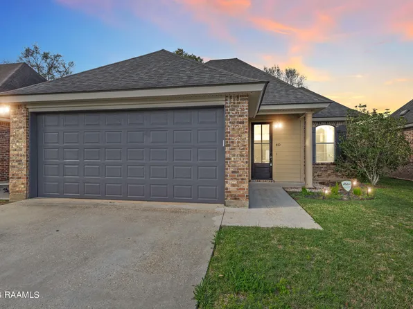410 Milton Estates Ln, Youngsville, LA 70592