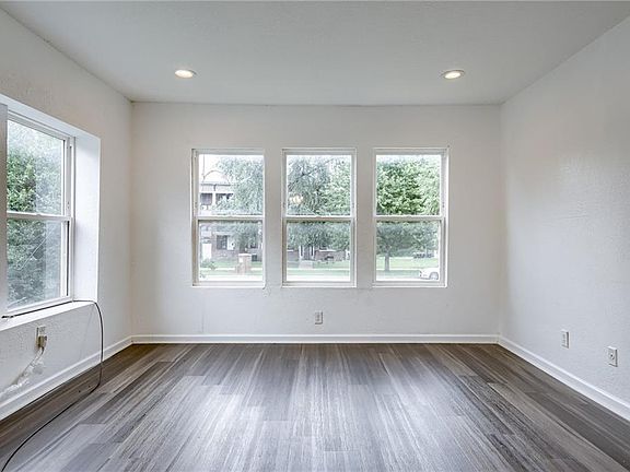 3rd image of 2704 Benton Blvd