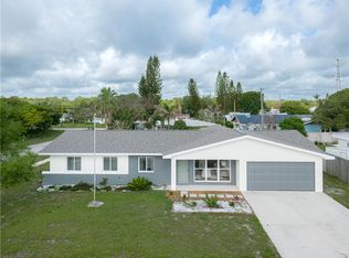 882 Gilbert St, Sebastian, FL 32958