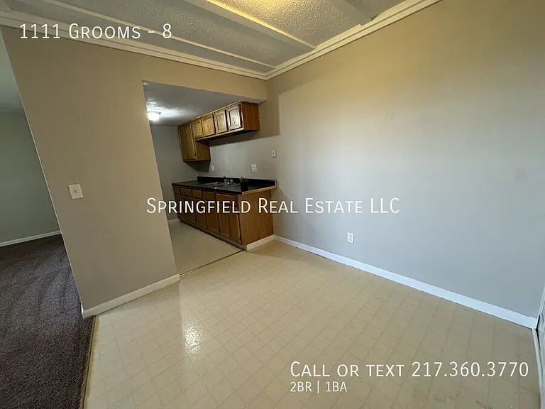 1111 Grooms St #8 — Photo 5