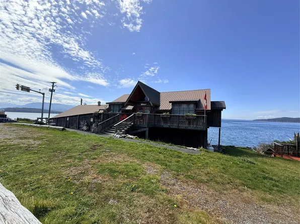 170 1st St, Mount Waddington, BC V0N 3E0