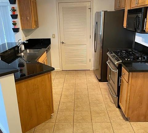 4th image of 1450 Idlewild Dr Unit 1023