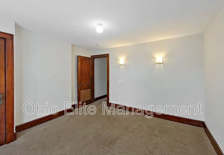 461 Reinhard Ave — Photo 16
