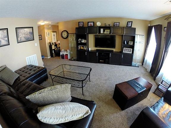 2nd image of 327 Trenton Pl