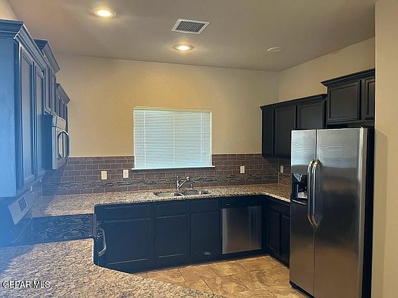 4th image of 7409 Dewberry Dr