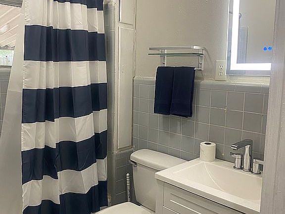 Main bathroom