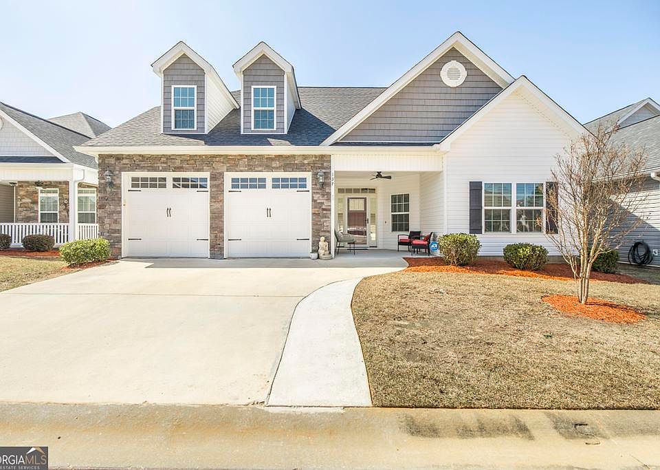 1st image of 137 Shady Oak Dr