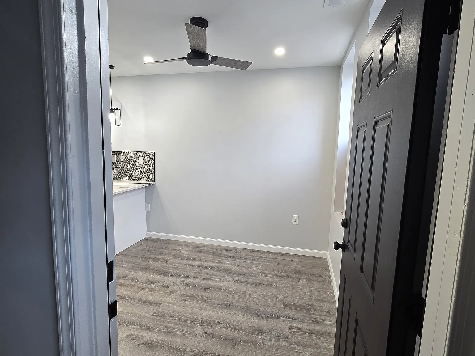 938 W Susquehanna Ave — Photo 1