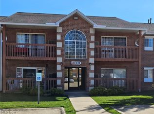 10365 Glenway Dr APT 204, Twinsburg, OH 44087