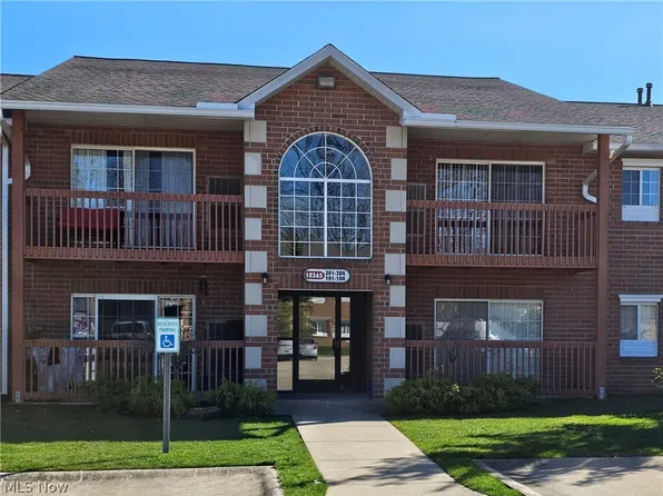10365 Glenway Dr APT 204, Twinsburg, OH 44087