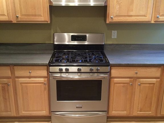 Kitchen 2/5-burner gas range