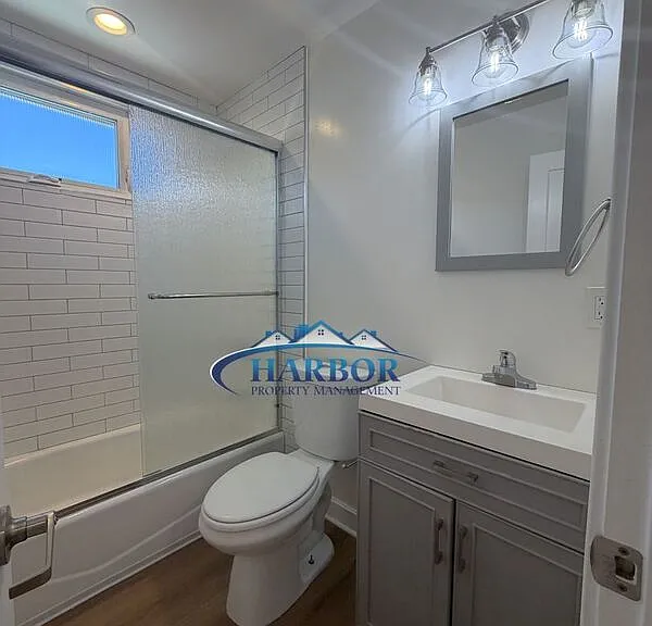 539 E 223rd St #543 — Photo 7