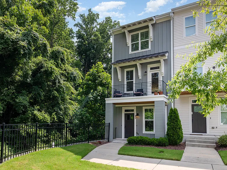 758 Peakland Pl — Photo 3