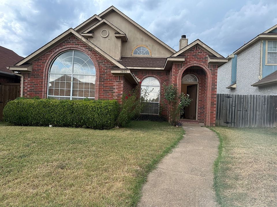 1st image of 1409 Post Oak Dr