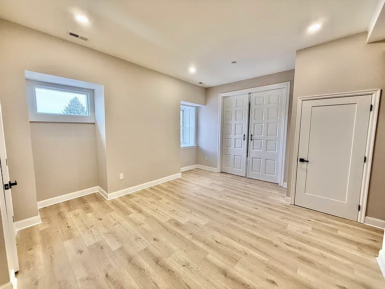 1032 N 48th St #D-1B — Photo 11