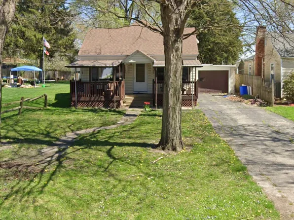 1394 5th St, Montgomery, IL 60538
