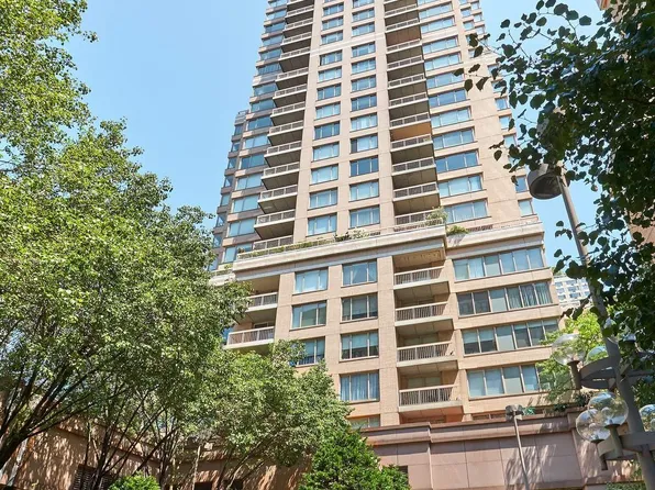 200 East 69th Street image 1 of 6