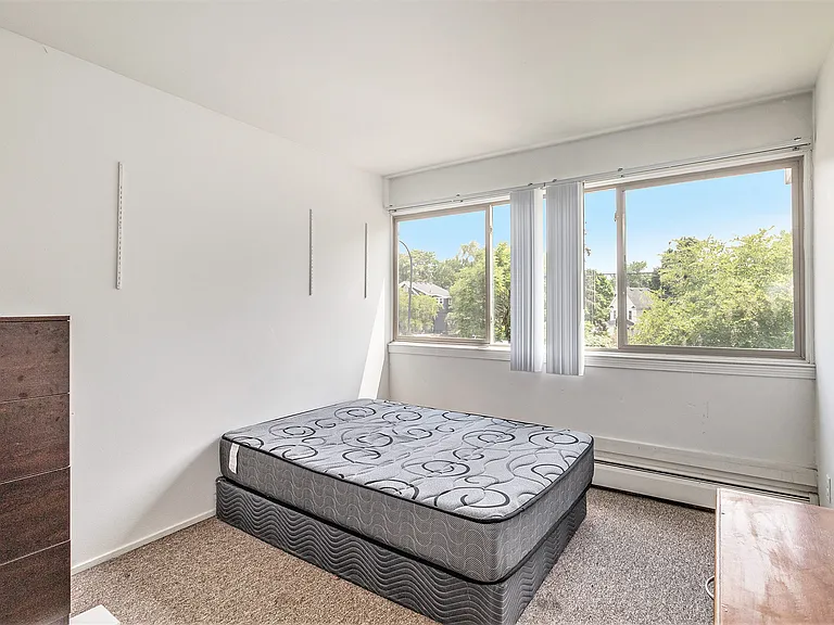 1327 Wilmot St #6 — Photo 5