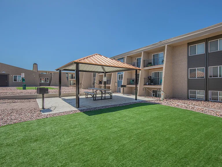 Sedona Ridge Apartments — Photo 12