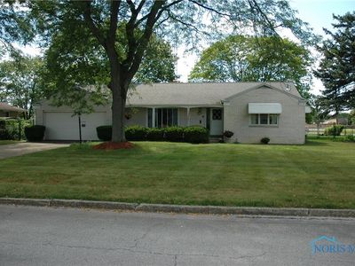 315 Meadow Ln, Walbridge, OH, 43465