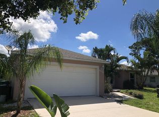 1357 SE Sandia Dr, Port Saint Lucie, FL 34983