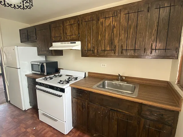1 bed, 800 sqft, $1,250 — Photo 3