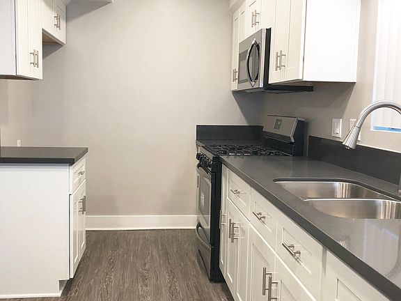 2nd image of 4117 W 129th St APT 1