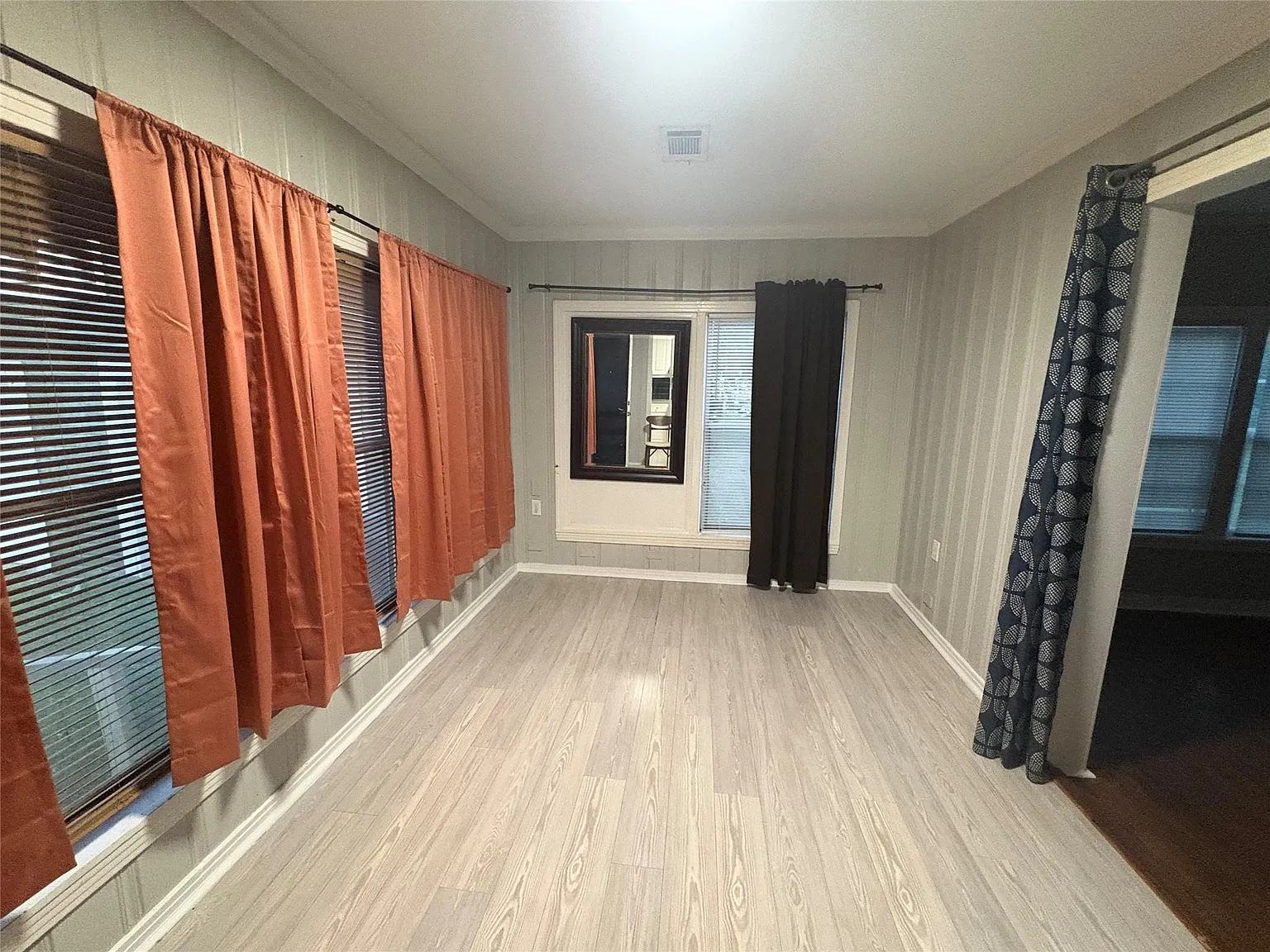 2 bed, 1.0 bath, 960 sqft, $1,250 — Photo 3