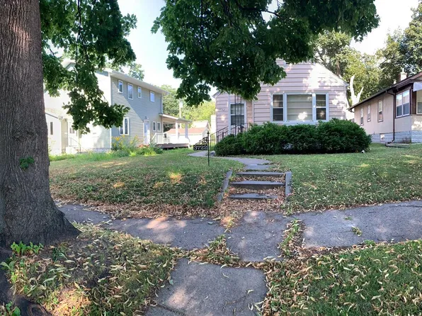 3722 Queen Ave N, Minneapolis, MN 55412