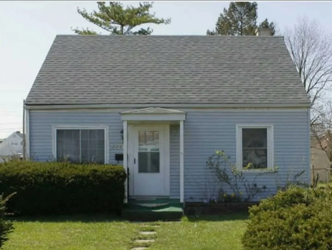 2231 Atwood Ter photo 1