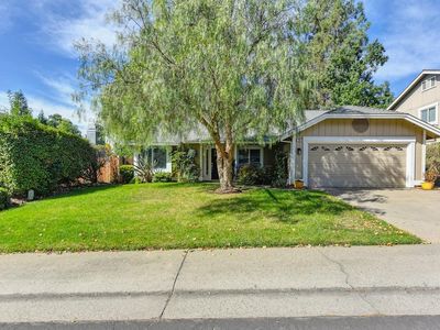 124 Rambling Dr, Folsom, CA, 95630