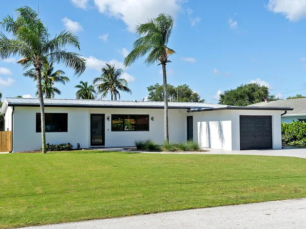 1510 Carandis Circle, Lake Clarke Shores, FL 33406