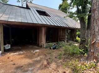 221 Quail Hollow Rd, Douglas, GA 31533