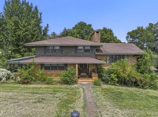 212 W Central Ave, Sweetwater, TN 37874