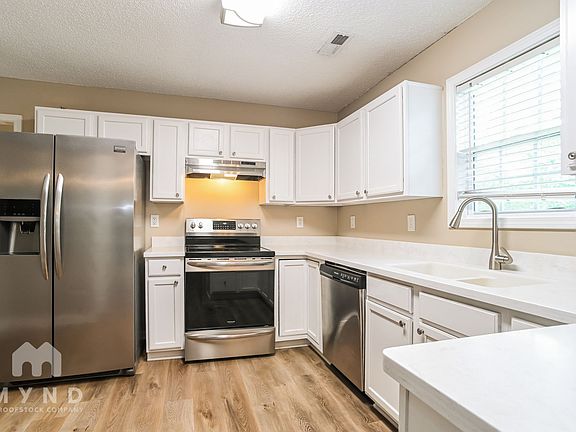 3rd image of 1312 Fosteria Ln