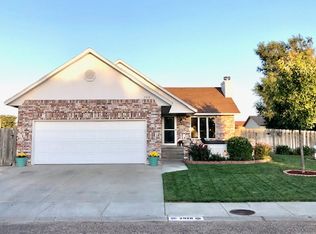 2918 Terrace Pl, Garden City, KS 67846