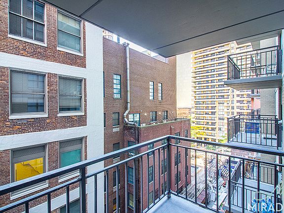 4th image of 330 E 39th St APT 6P