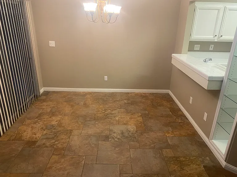 5344 W Sunnyside Ct — Photo 6