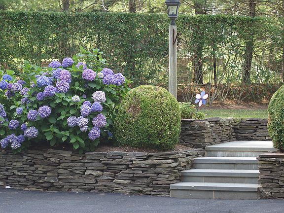 3rd image of 35 Beechwood Dr