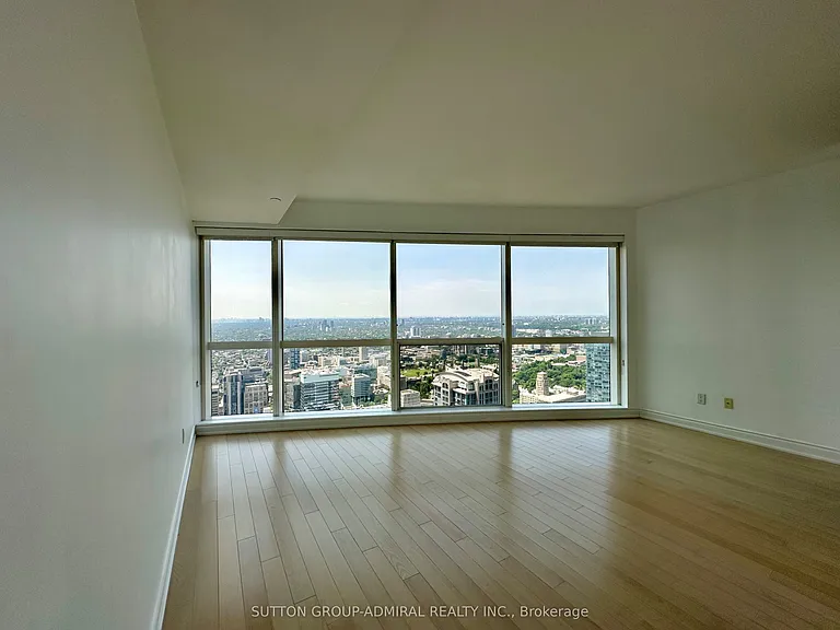 388 Yonge St #6016 — Photo 13