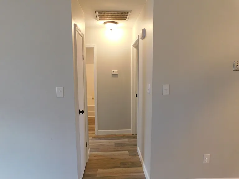 208 Cedar Ridge Ln — Photo 8