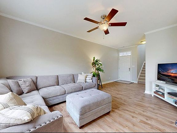 3rd image of 434 Azalea St