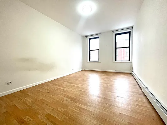 Rented by Evergreen Realty & Investments | media 1