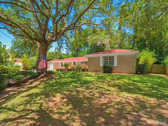 2nd image of 7 Gunn Cir