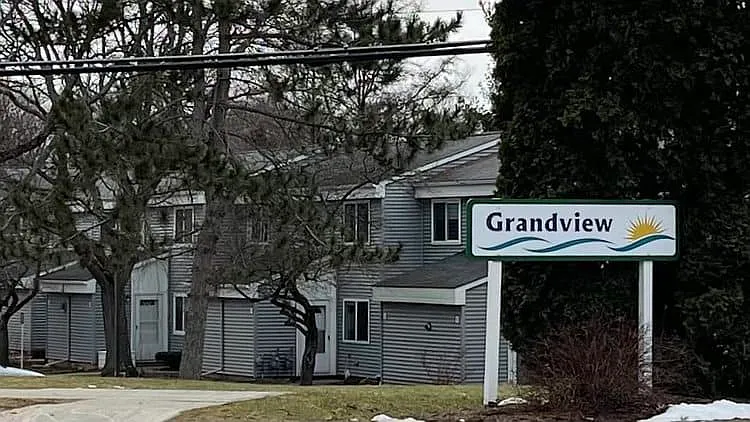 C5 Grandview Drive - 1 — Photo 3