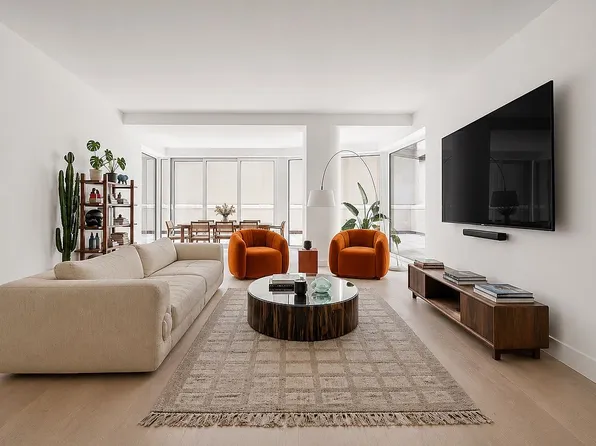 110 N 1st St #2E, Brooklyn, NY 11249