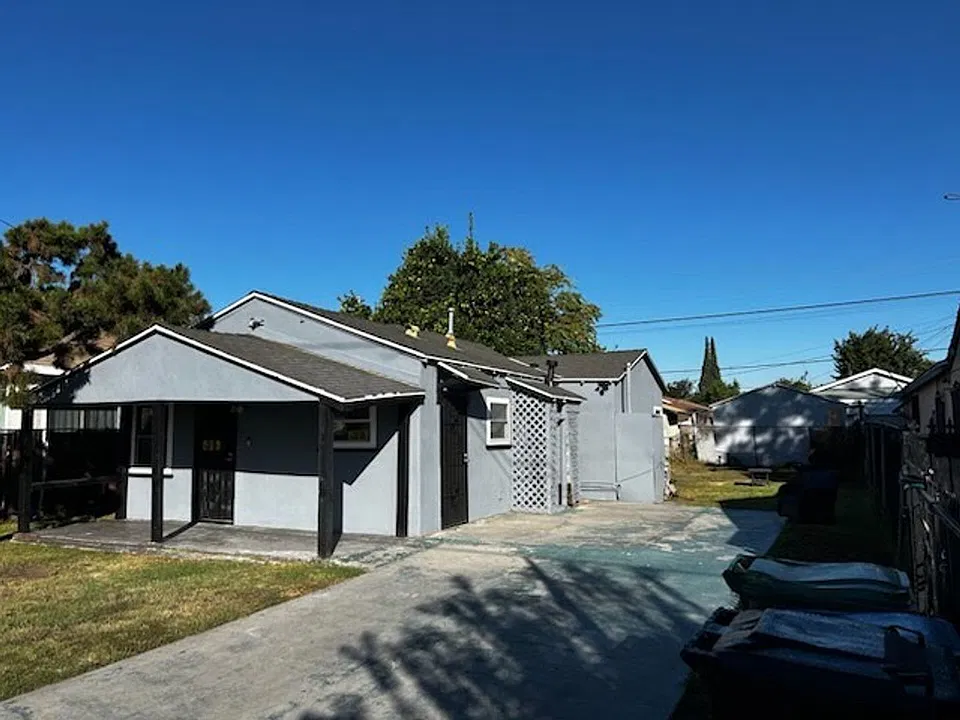 2123 E Piru St
