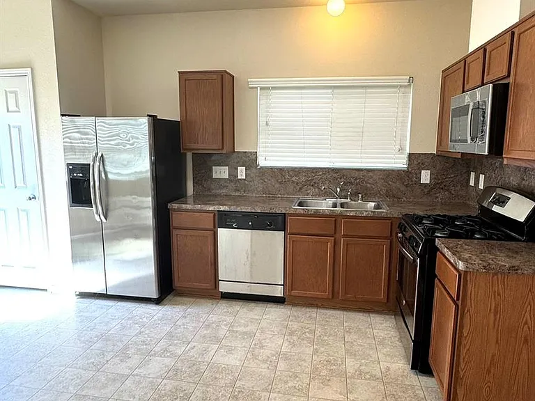 1747 Nichole Woods Dr — Photo 7