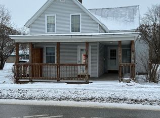 25 Lake St, Rouses Pt, NY 12979