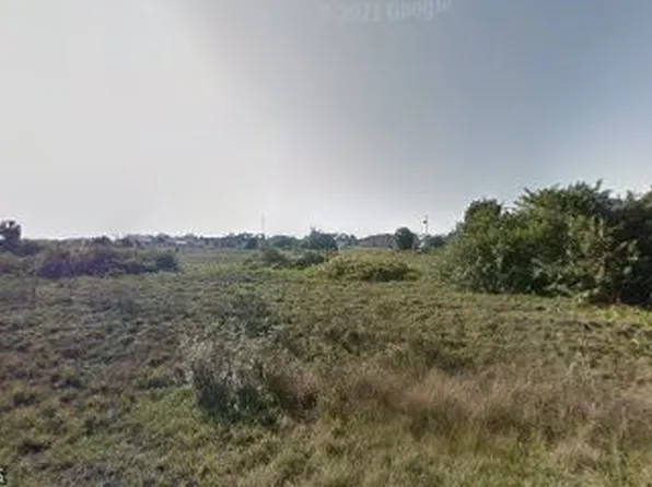 462 Rand St, Lehigh Acres, FL 33974